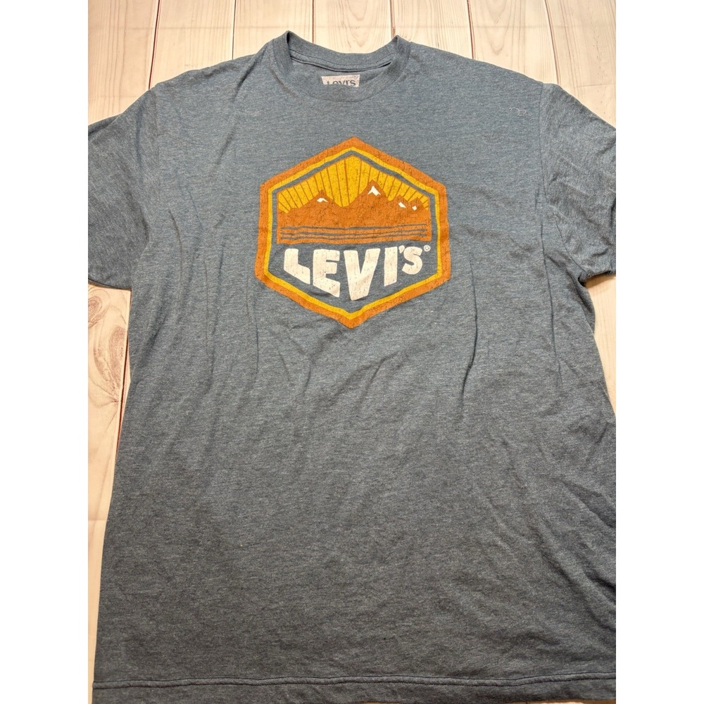 Men’s Levi’s Tshirt Blue Orange Mountains Graphic XL 50% Cotton